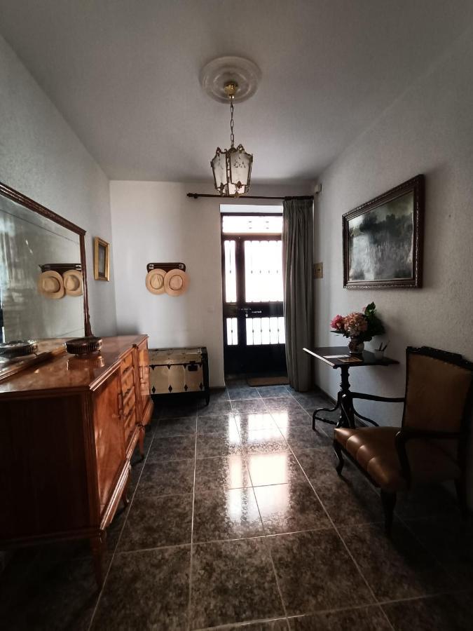Vivienda Rural Los Iberos M&M, Castellar de Santisteban Eksteriør billede
