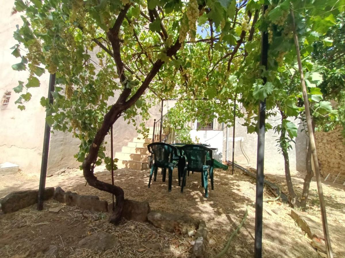 Vivienda Rural Los Iberos M&M, Castellar de Santisteban Eksteriør billede